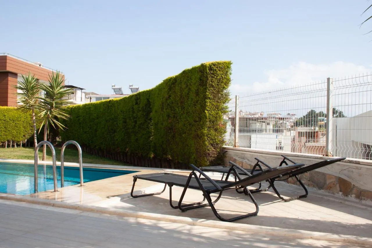 Gorgeous Central 5Br 5Ba Villa With Private Pool Kusadası