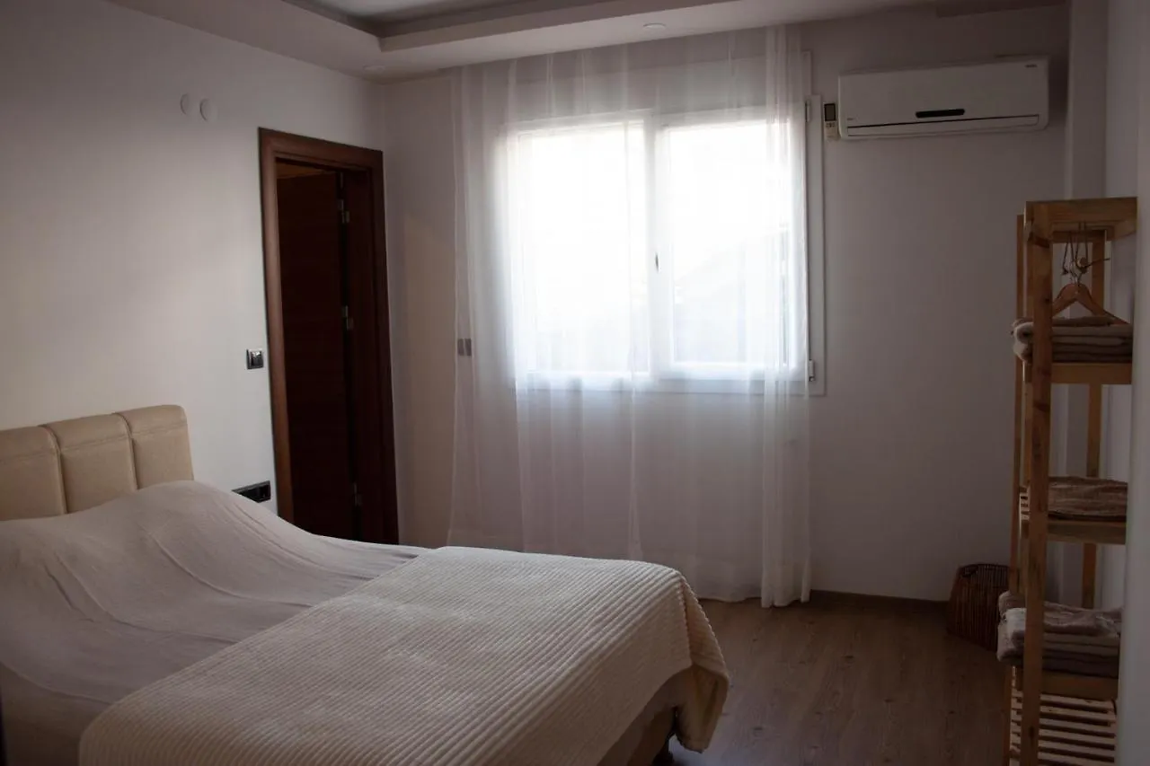 Gorgeous Central 5Br 5Ba Villa With Private Pool Kusadası